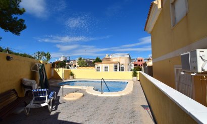 Resale - Villa - Orihuela Costa - Villamartin