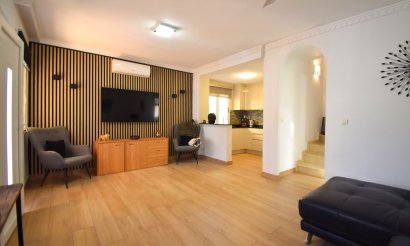 Resale - Villa - Orihuela Costa - Villamartin