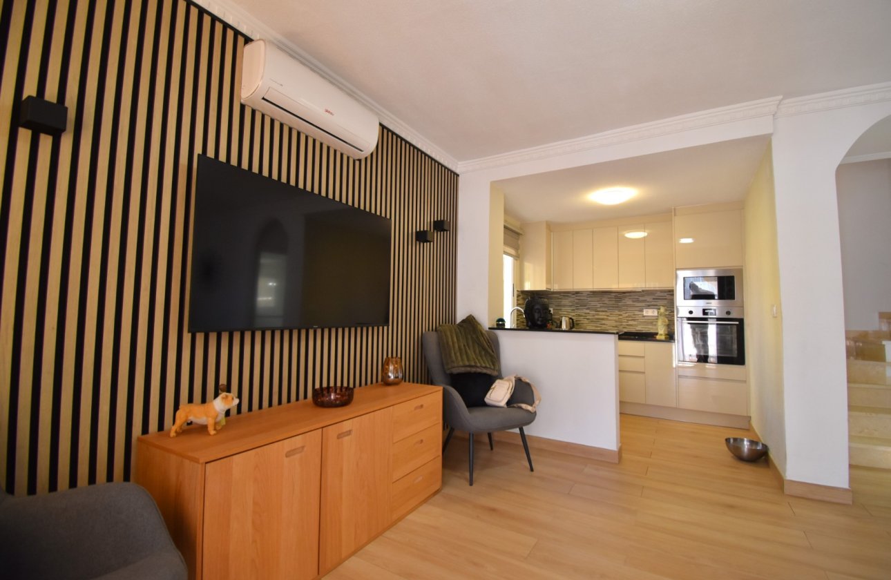 Resale - Villa - Orihuela Costa - Villamartin