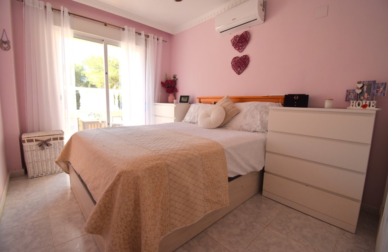 Resale - Villa - Orihuela Costa - Villamartin
