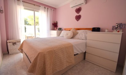 Resale - Villa - Orihuela Costa - Villamartin