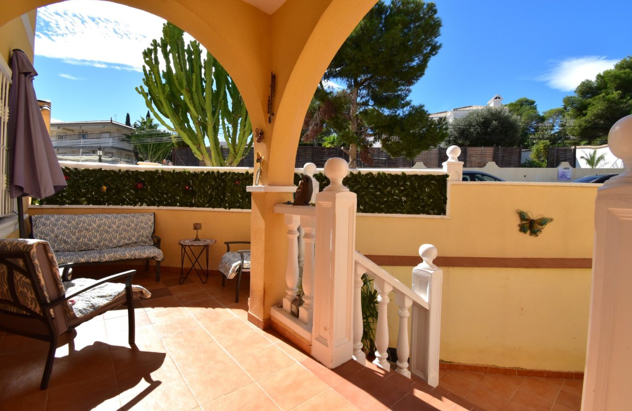 Resale - Villa - Orihuela Costa - Villamartin