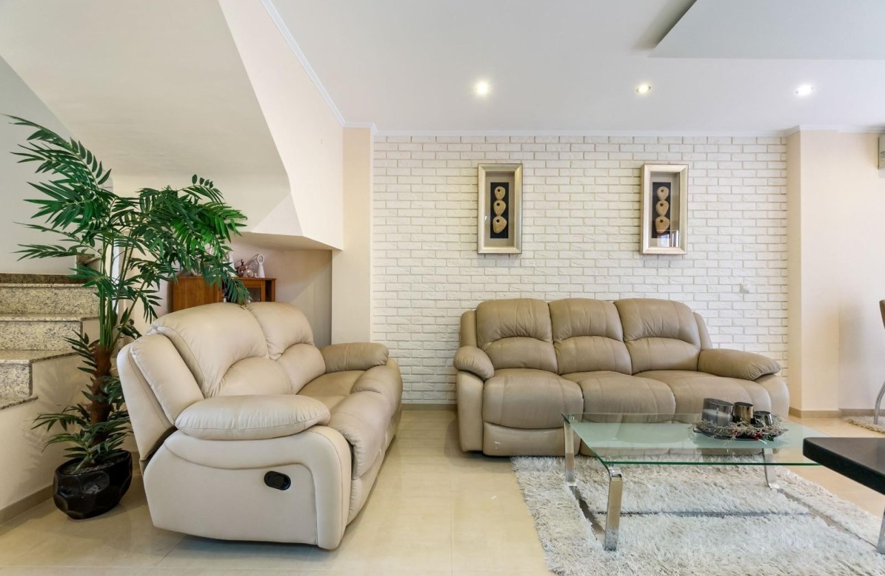 Resale - Townhouse - Torrevieja - Aguas Nuevas