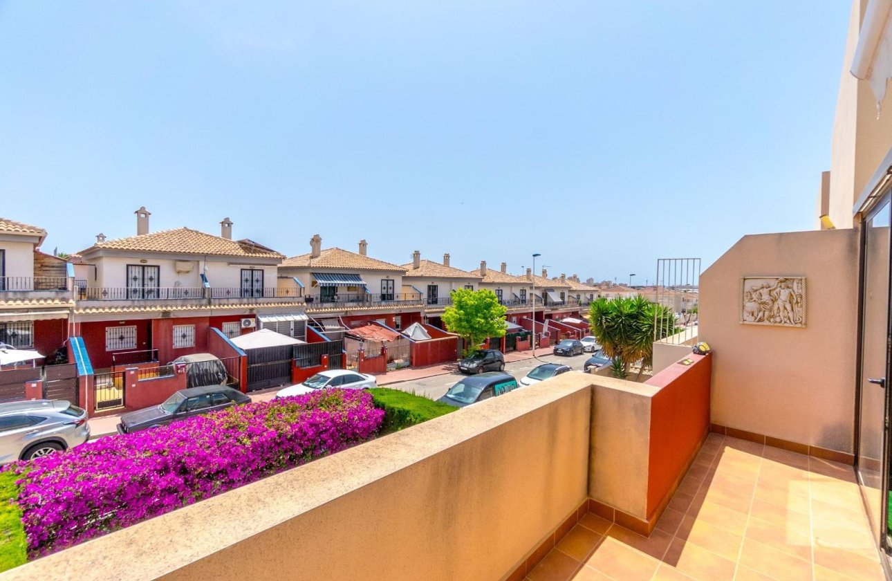 Resale - Townhouse - Torrevieja - Aguas Nuevas
