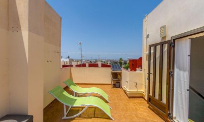 Resale - Townhouse - Torrevieja - Aguas Nuevas