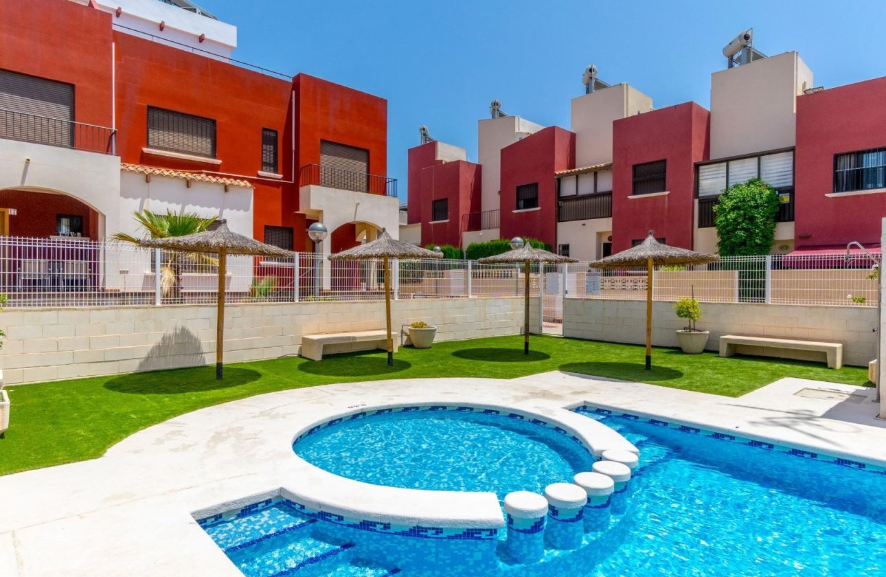 Resale - Townhouse - Torrevieja - Aguas Nuevas