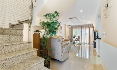 Resale - Townhouse - Torrevieja - Aguas Nuevas