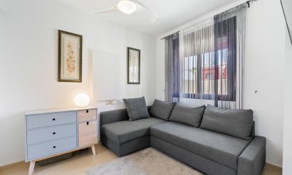 Resale - Townhouse - Torrevieja - Aguas Nuevas