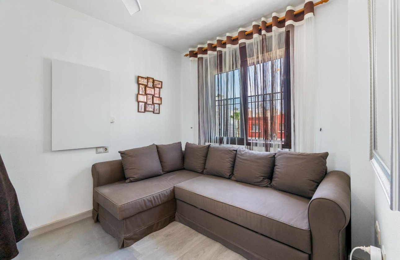 Resale - Townhouse - Torrevieja - Aguas Nuevas