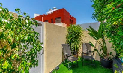 Resale - Townhouse - Torrevieja - Aguas Nuevas
