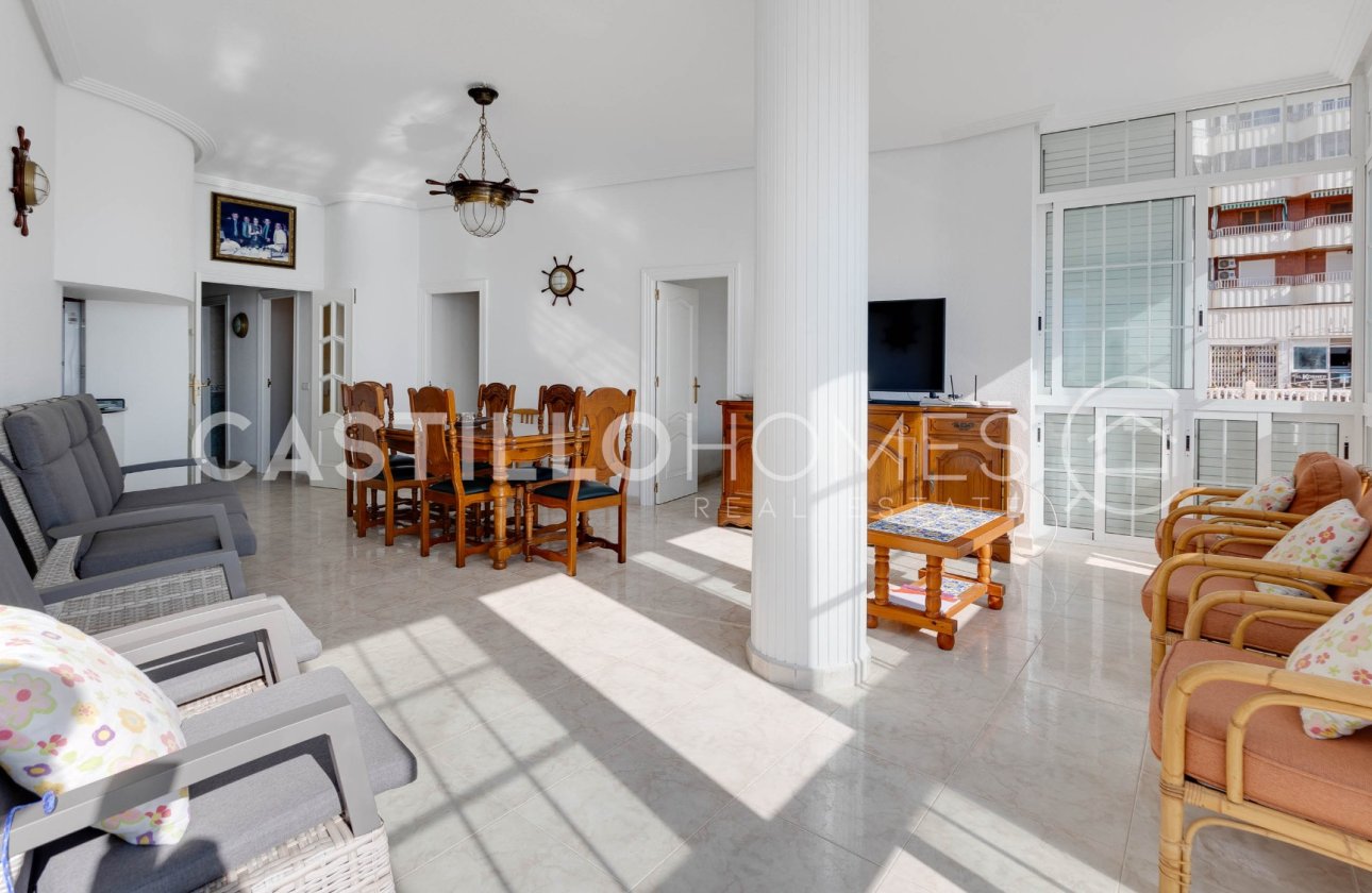 Resale - Apartment / flat - Torrevieja - Playa del Acequión