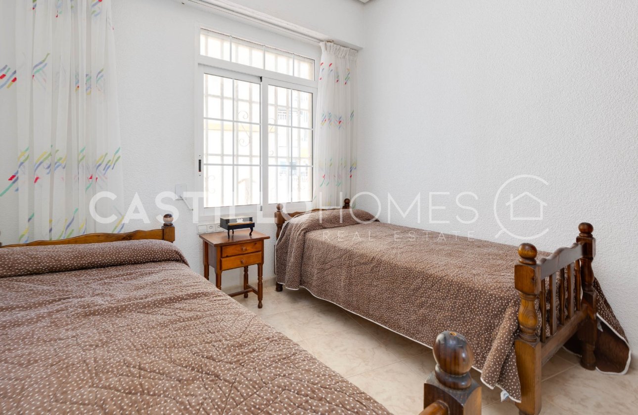 Resale - Apartment / flat - Torrevieja - Playa del Acequión