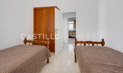 Resale - Apartment / flat - Torrevieja - Playa del Acequión