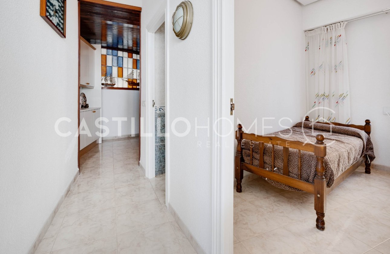 Resale - Apartment / flat - Torrevieja - Playa del Acequión