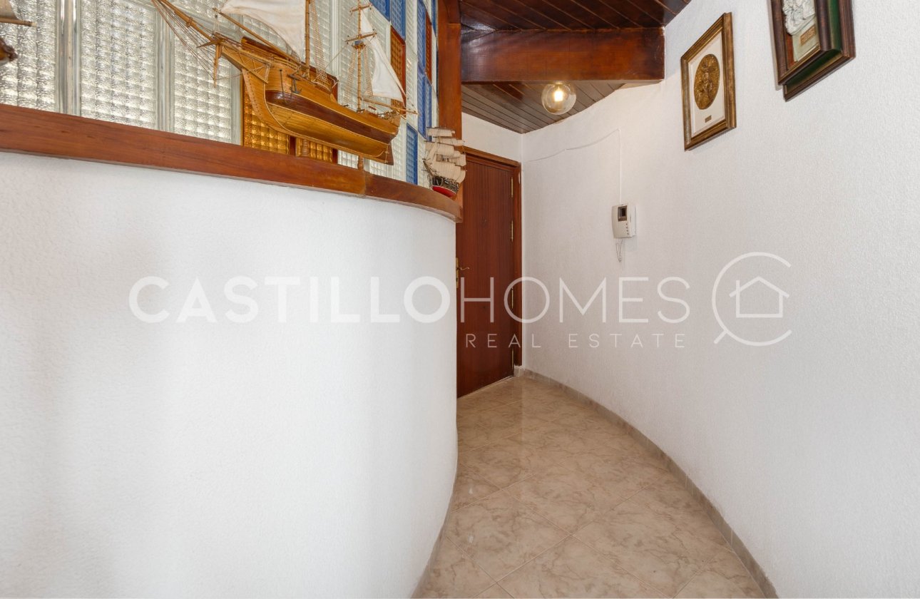 Resale - Apartment / flat - Torrevieja - Playa del Acequión