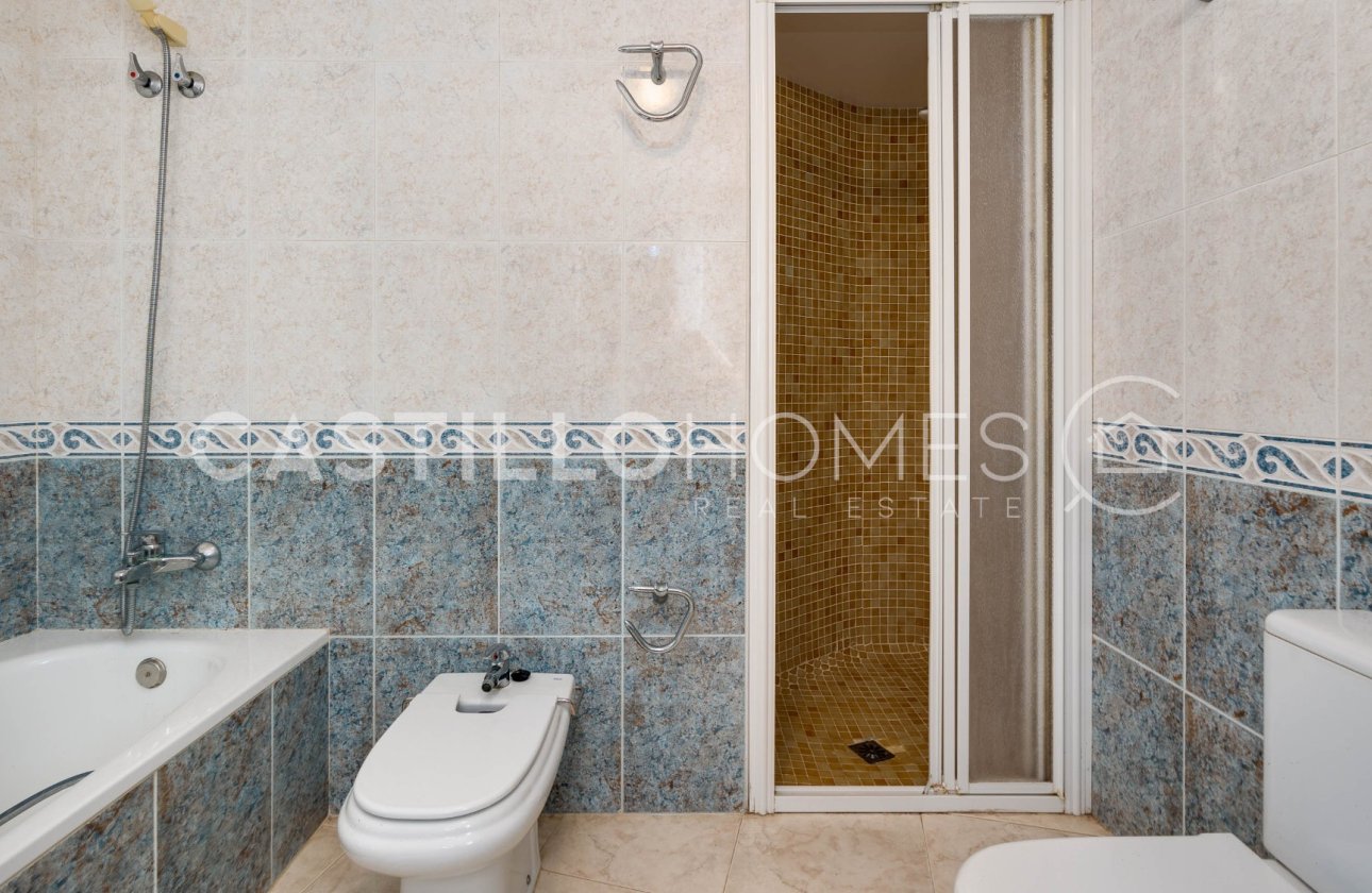 Resale - Apartment / flat - Torrevieja - Playa del Acequión