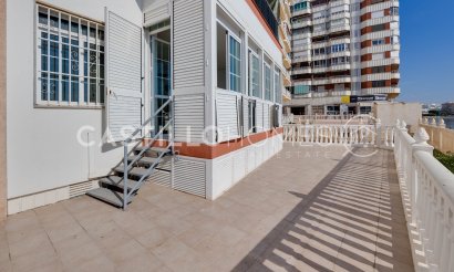 Resale - Apartment / flat - Torrevieja - Playa del Acequión