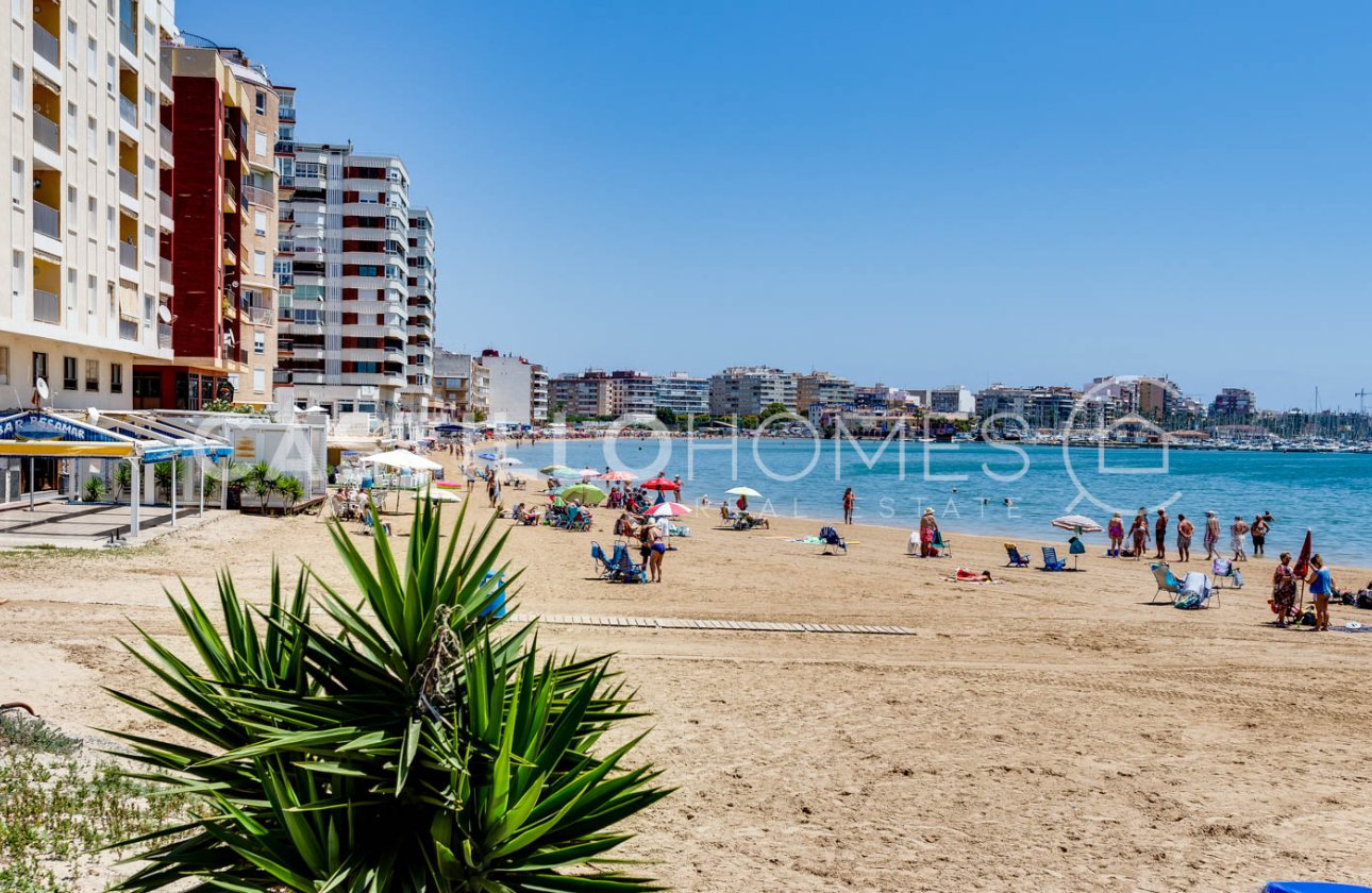 Resale - Apartment / flat - Torrevieja - Playa del Acequión