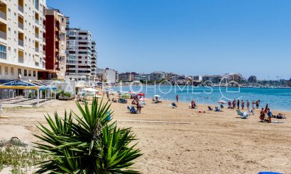Resale - Apartment / flat - Torrevieja - Playa del Acequión