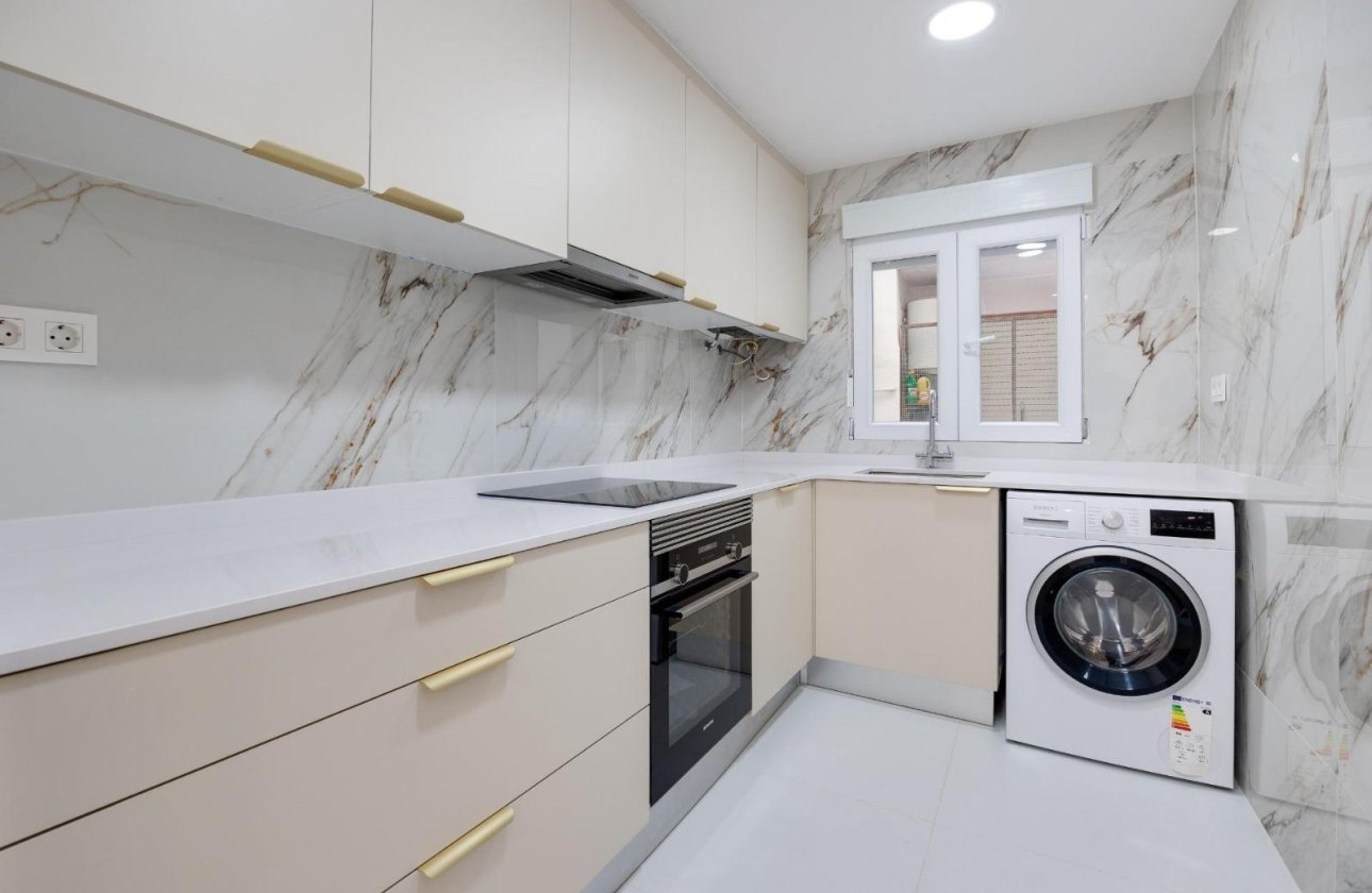 Resale - Apartment / flat - Torrevieja - playa de los naufragos