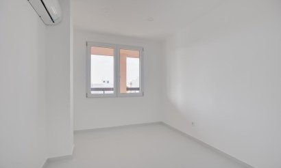 Resale - Apartment / flat - Torrevieja - playa de los naufragos