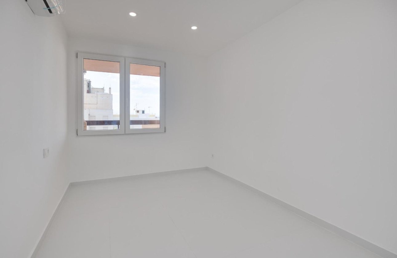 Resale - Apartment / flat - Torrevieja - playa de los naufragos