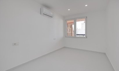 Resale - Apartment / flat - Torrevieja - playa de los naufragos