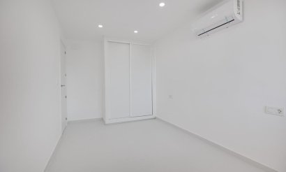 Resale - Apartment / flat - Torrevieja - playa de los naufragos