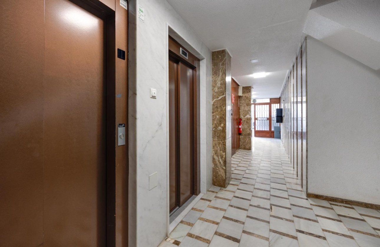 Resale - Apartment / flat - Torrevieja - playa de los naufragos