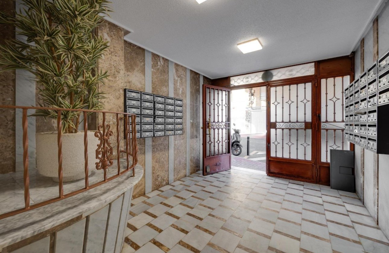 Resale - Apartment / flat - Torrevieja - playa de los naufragos