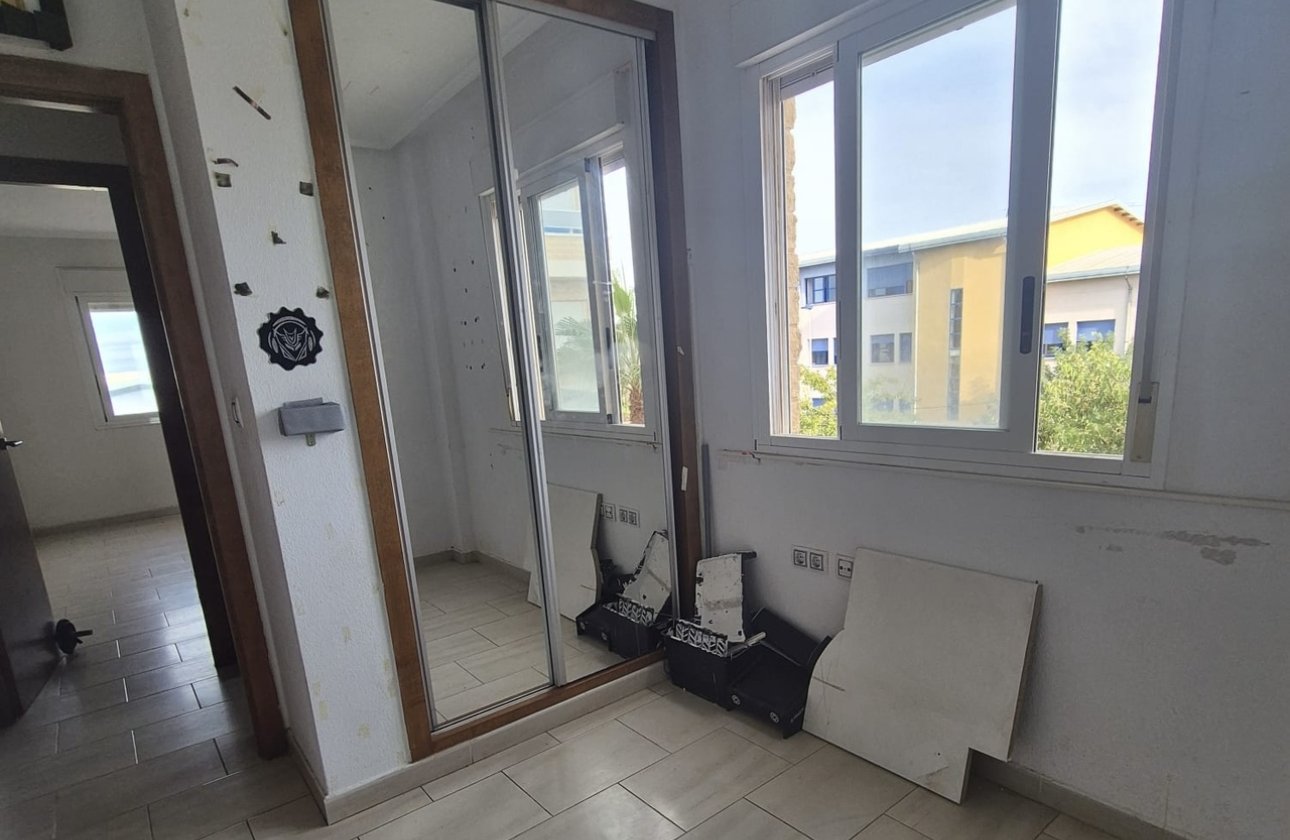 Resale - Apartment / flat - Torrevieja - Agua Nuevas