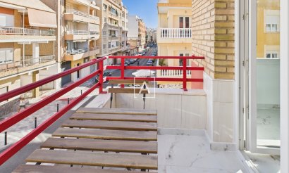 Resale - Apartment / flat - Torrevieja - Centro Torrevieja