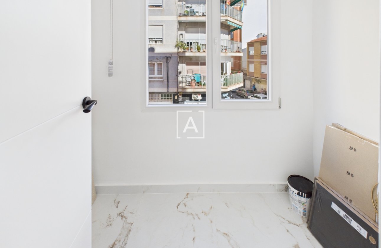 Resale - Apartment / flat - Torrevieja - Centro Torrevieja