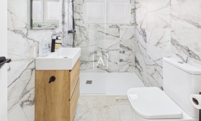 Resale - Apartment / flat - Torrevieja - Centro Torrevieja