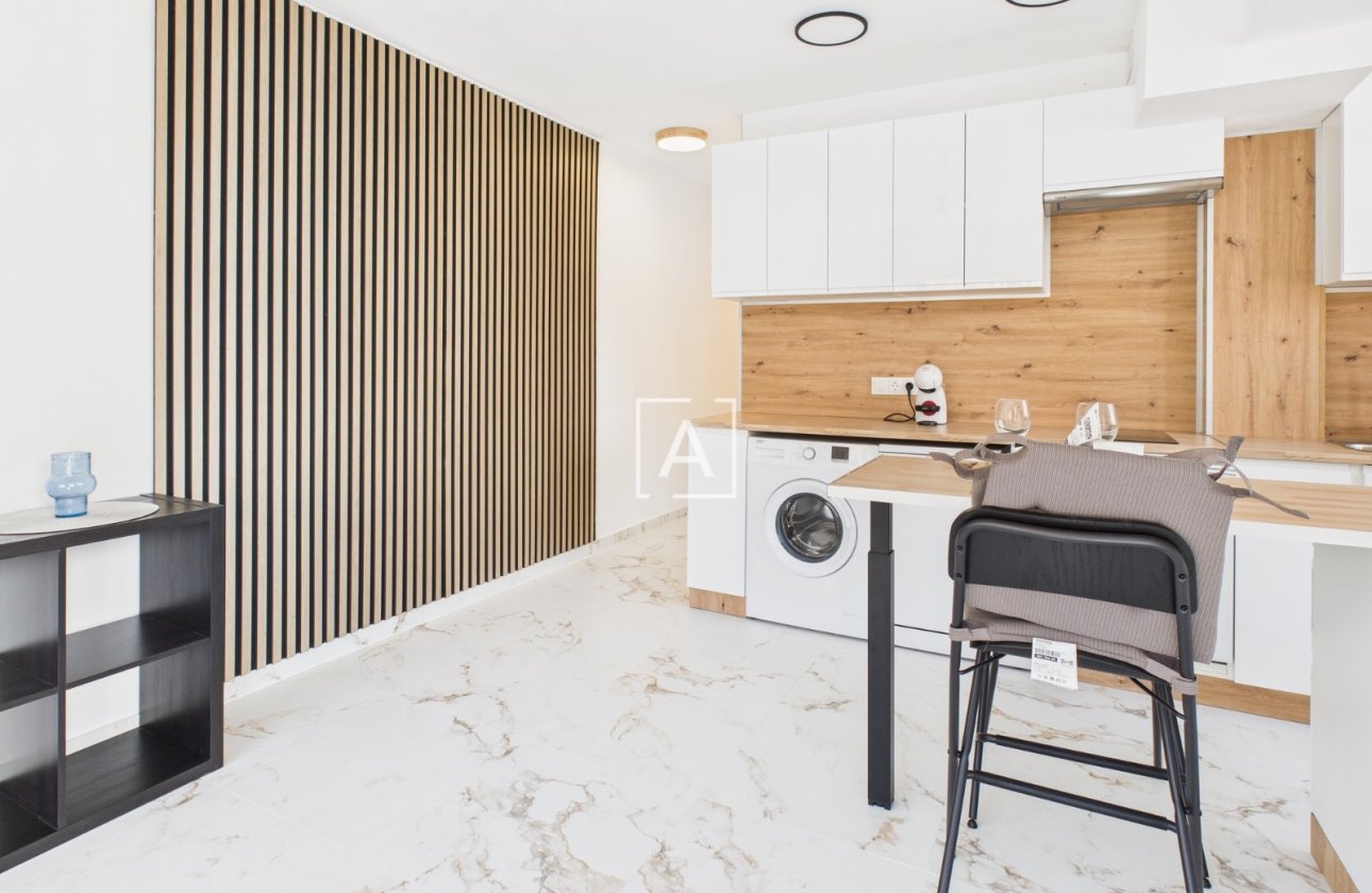 Resale - Apartment / flat - Torrevieja - Centro Torrevieja