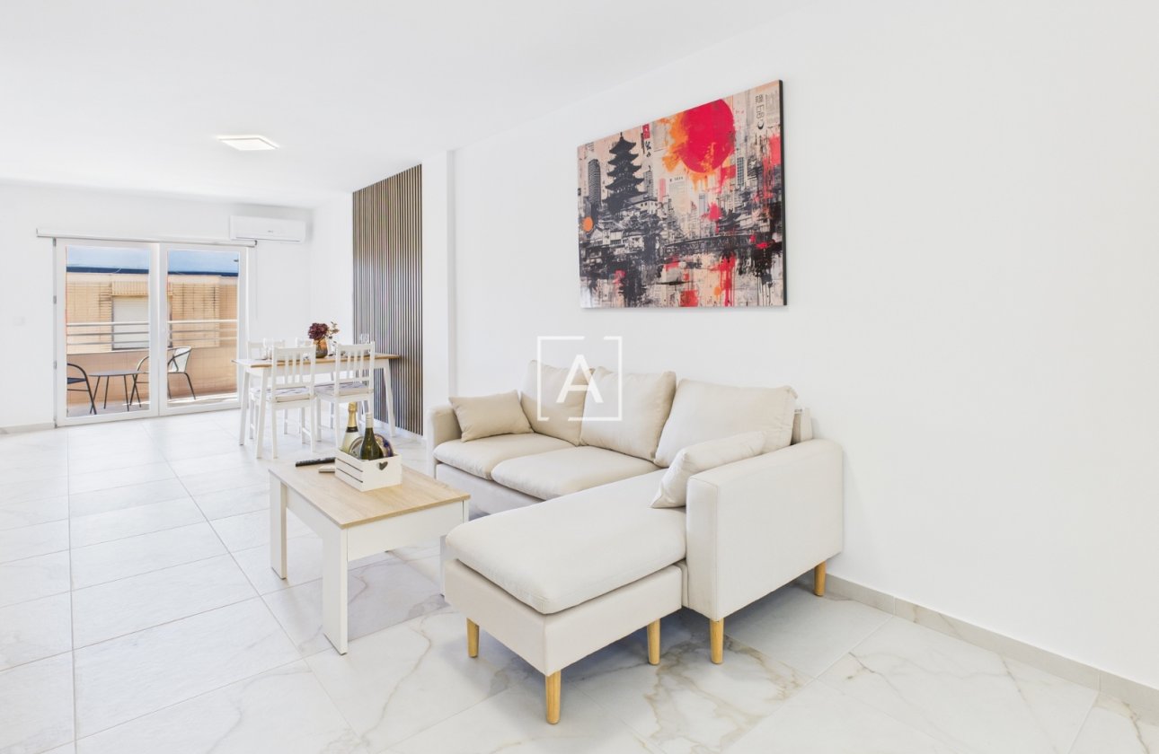 Resale - Apartment / flat - Torrevieja - Torrevieja Centro