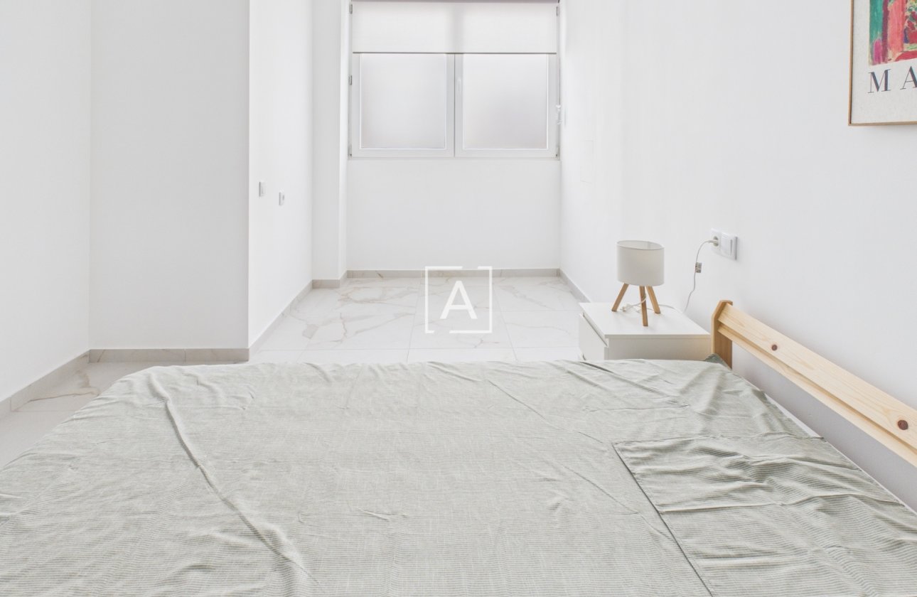 Resale - Apartment / flat - Torrevieja - Torrevieja Centro