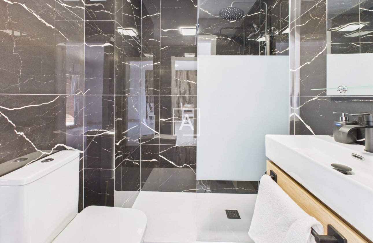 Resale - Apartment / flat - Torrevieja - Torrevieja Centro