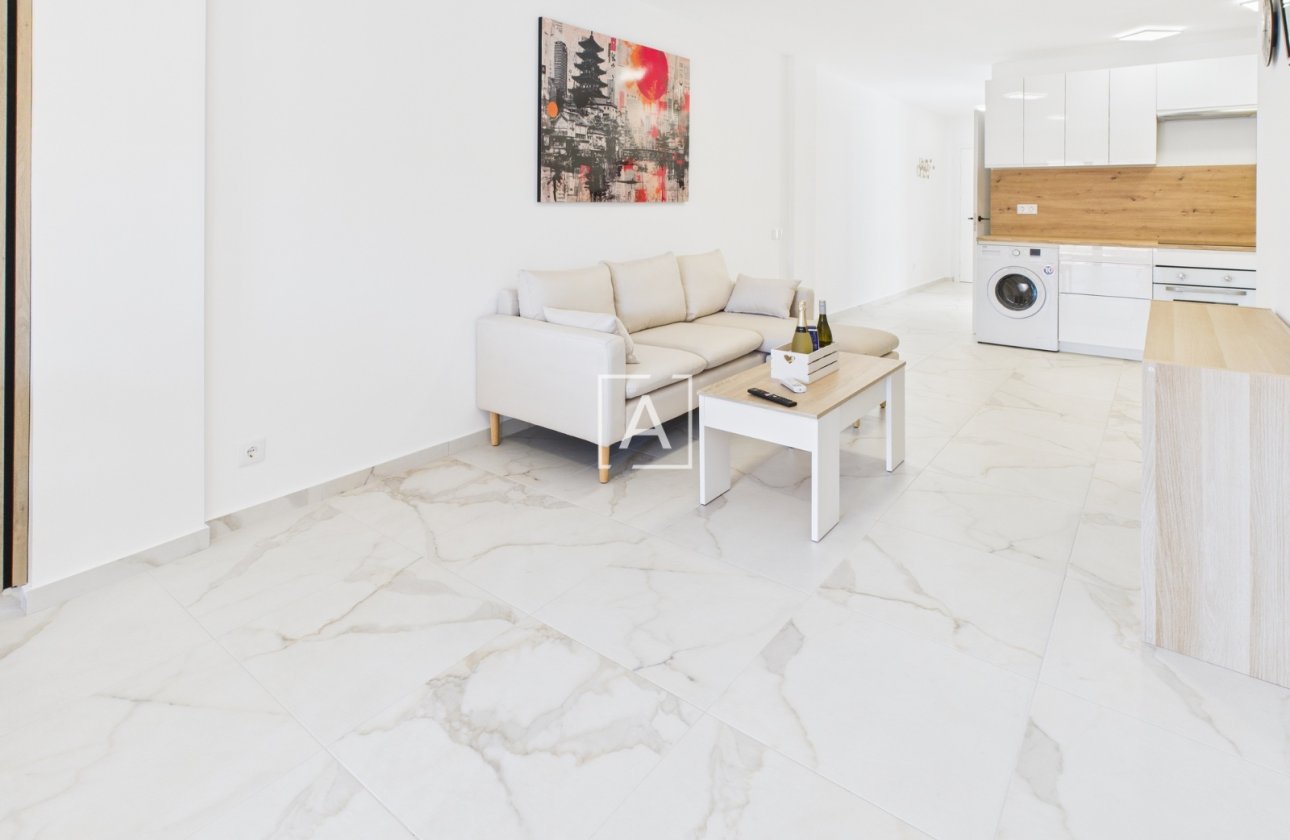 Resale - Apartment / flat - Torrevieja - Torrevieja Centro