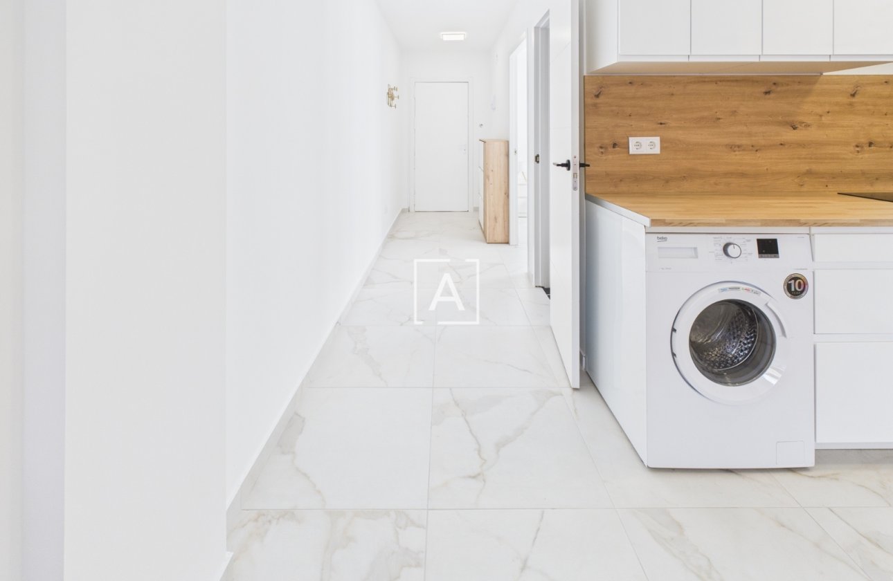 Resale - Apartment / flat - Torrevieja - Torrevieja Centro