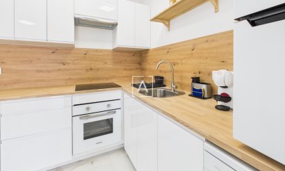 Resale - Apartment / flat - Torrevieja - Torrevieja Centro