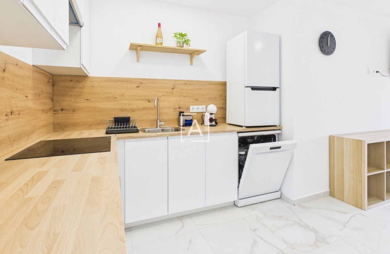 Resale - Apartment / flat - Torrevieja - Torrevieja Centro