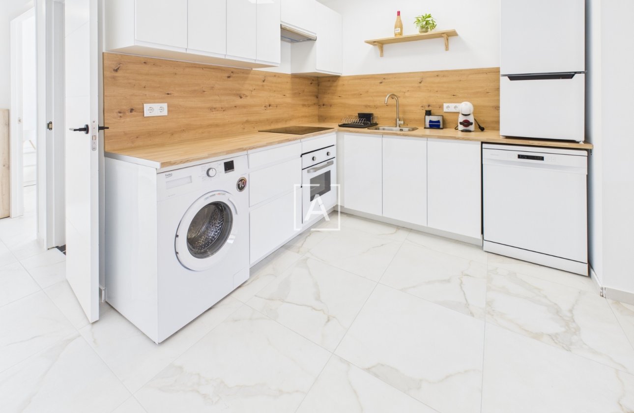 Resale - Apartment / flat - Torrevieja - Torrevieja Centro