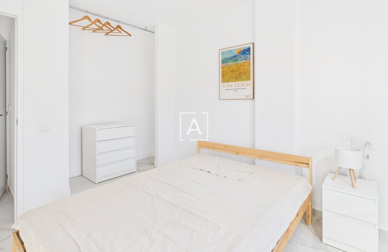 Resale - Apartment / flat - Torrevieja - Torrevieja Centro