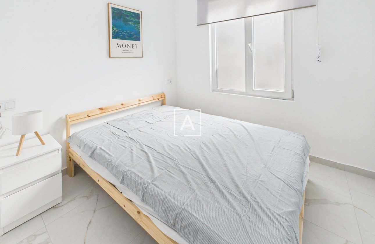 Resale - Apartment / flat - Torrevieja - Torrevieja Centro