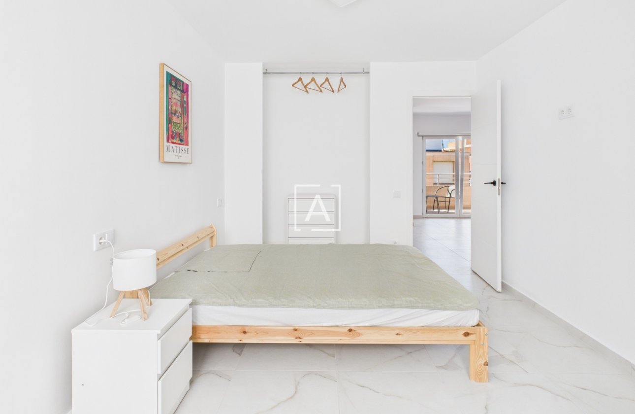 Resale - Apartment / flat - Torrevieja - Torrevieja Centro