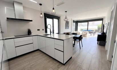 Resale - Villa - Orihuela Costa - Playa Flamenca