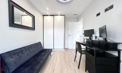 Resale - Villa - Orihuela Costa - Playa Flamenca