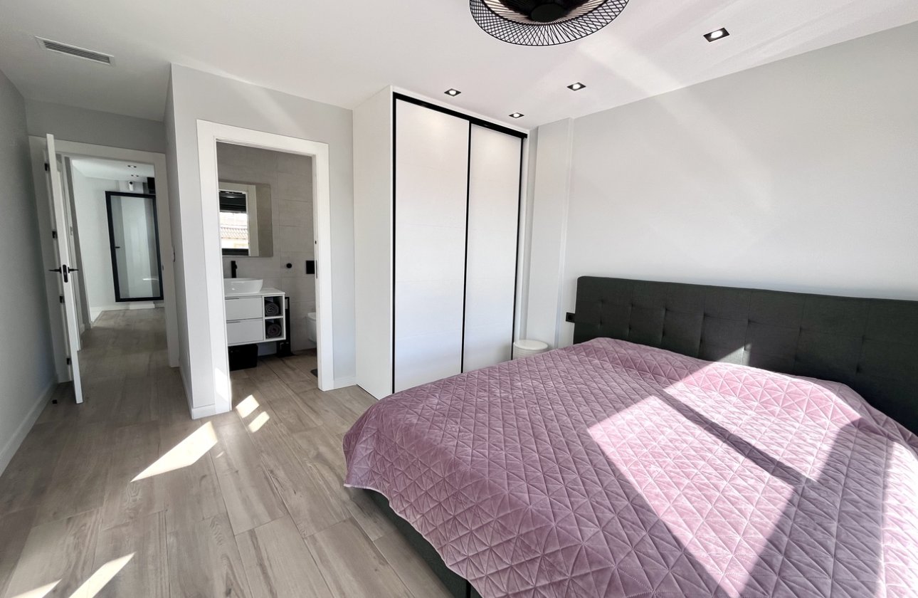 Resale - Villa - Orihuela Costa - Playa Flamenca