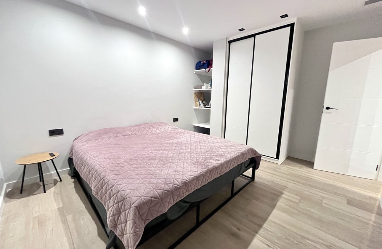 Resale - Villa - Orihuela Costa - Playa Flamenca